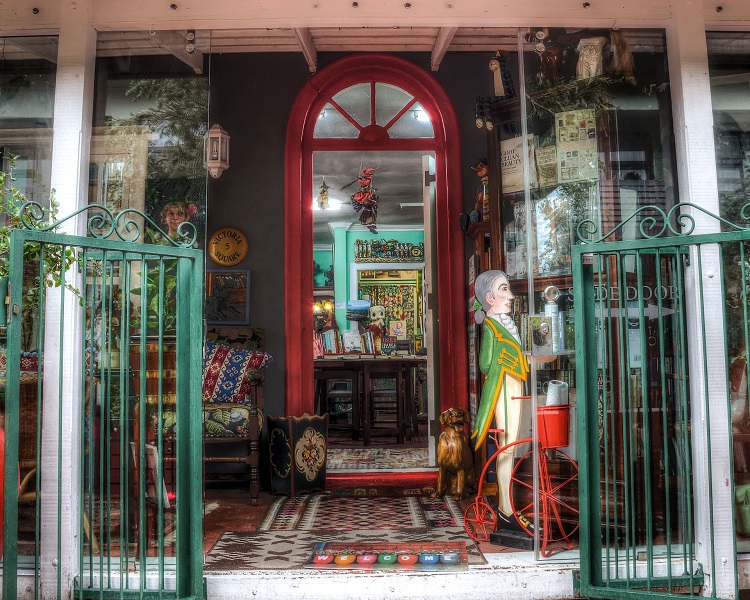 entrance.jpg